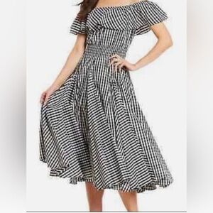 Brand new CHELSEA & THEODORE off shoulder Gingham print